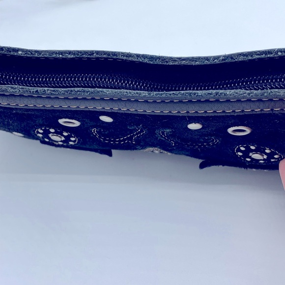 Black Leather /Suede Crescent Shaped Wristlet Bag Paisley Designs Silver Studs - Picture 11 of 15